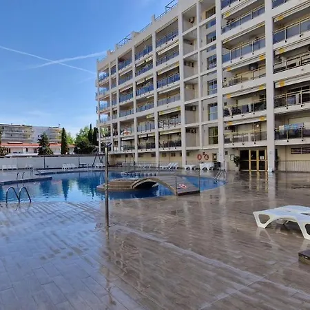 Major Apartment *